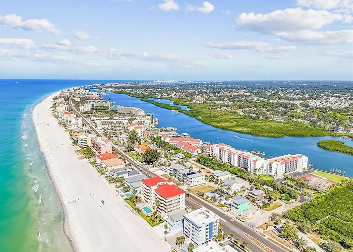 Oceanview Seaside Walkout Access * Clearwater Beach